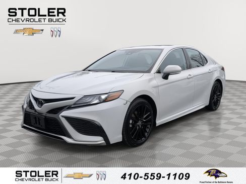 Used 2023 Toyota Camry XSE FWD image 1