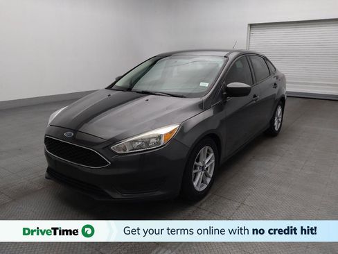 Used 2018 Ford Focus SE image 1