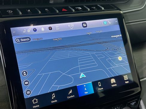 Used 2023 Jeep Grand Cherokee Limited image 22