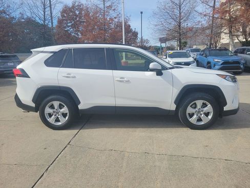 Certified 2019 Toyota RAV4 XLE image 9