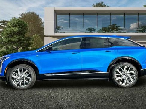 New 2026 Cadillac Optiq Luxury 1 image 7