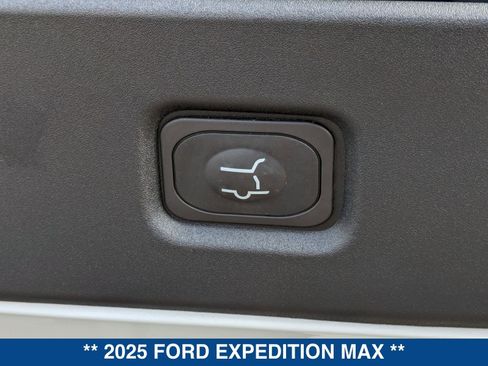 New 2025 Ford Expedition Max Active image 17