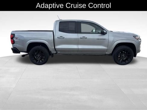 Certified 2024 Chevrolet Colorado Z71 w/ LPO, Dark Essentials Package AWD/4WD image 8