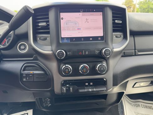 Used 2024 RAM 3500 Big Horn image 21