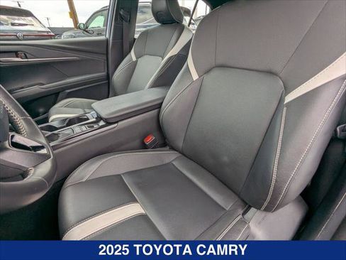 Used 2025 Toyota Camry SE FWD image 20