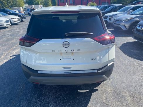 Used 2023 Nissan Rogue SV image 7