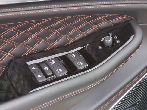 Used 2023 Jeep Grand Cherokee L Summit image 15