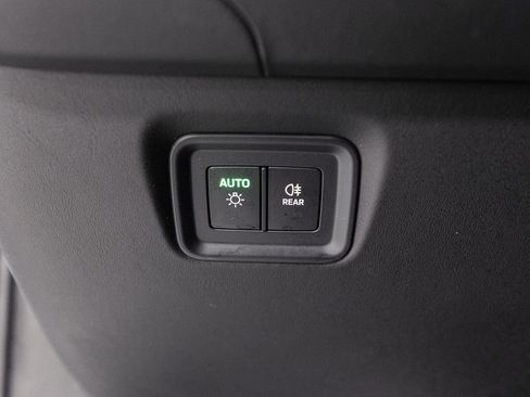 Used 2024 Porsche Cayenne S AWD/4WD image 9