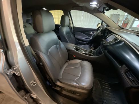 Used 2019 Buick Envision Essence image 24