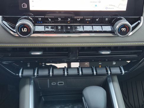 New 2026 Chevrolet Colorado ZR2 w/ Technology Package image 15