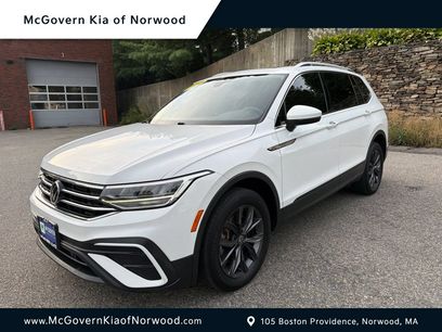 Used 2022 Volkswagen Tiguan SE w/ Panoramic Sunroof Package