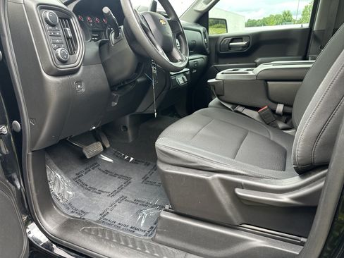 Used 2020 Chevrolet Silverado 1500 Custom w/ Custom Value Package AWD/4WD image 16