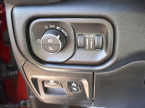 Used 2019 RAM 1500 Laramie image 20