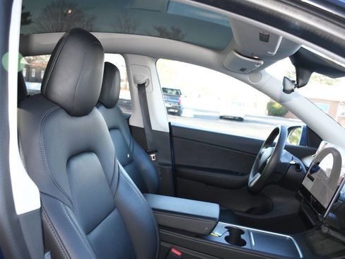 Used 2021 Tesla Model Y 2WD image 25