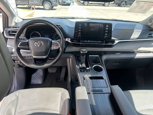Certified 2023 Toyota Sienna Limited AWD/4WD image 13