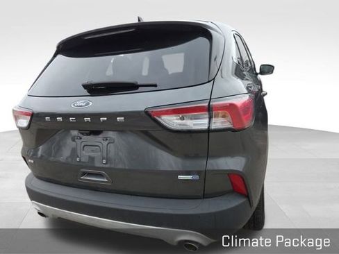 Used 2020 Ford Escape SE image 7
