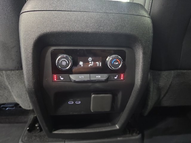 Used 2026 Chevrolet Traverse High Country AWD/4WD image 26