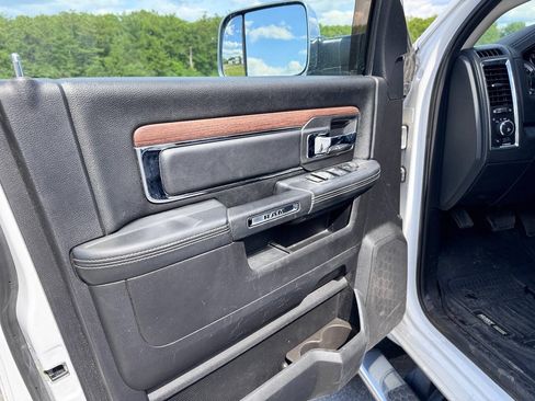 Used 2016 RAM 2500 Laramie w/ Convenience Group AWD/4WD image 8