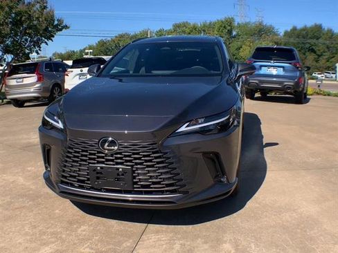 Used 2025 Lexus RX 350 Premium image 3