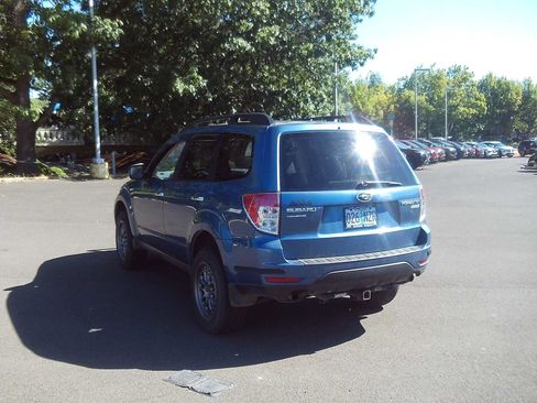 Used 2010 Subaru Forester 2.5X Premium AWD/4WD image 3