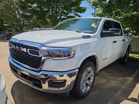 Used 2026 RAM 1500 Big Horn AWD/4WD image 2
