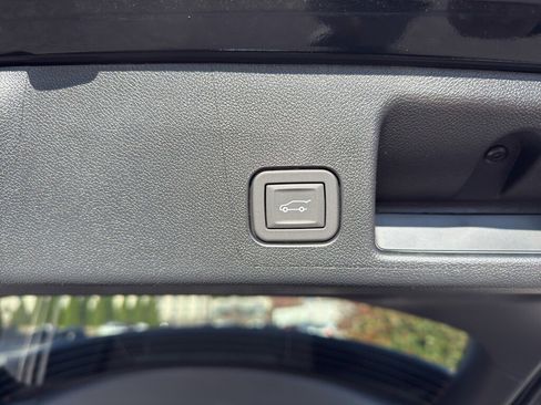 New 2026 Chevrolet Equinox EV LT w/ Convenience Package II image 21