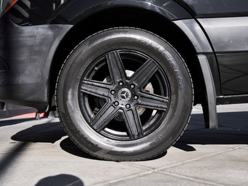 Used 2018 Mercedes-Benz Sprinter 2500 image 3