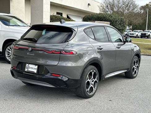 Used 2024 Alfa Romeo Tonale Ti image 7