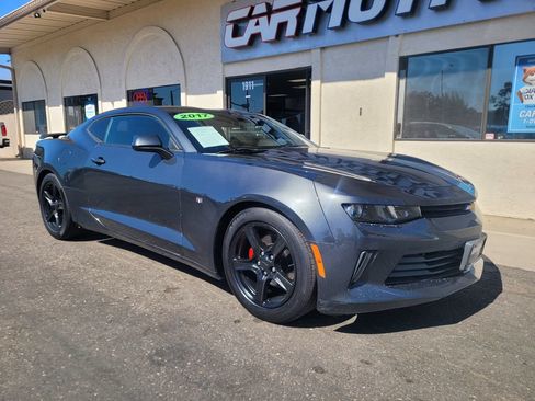 Used 2017 Chevrolet Camaro LT w/ Technology Package RWD image 27