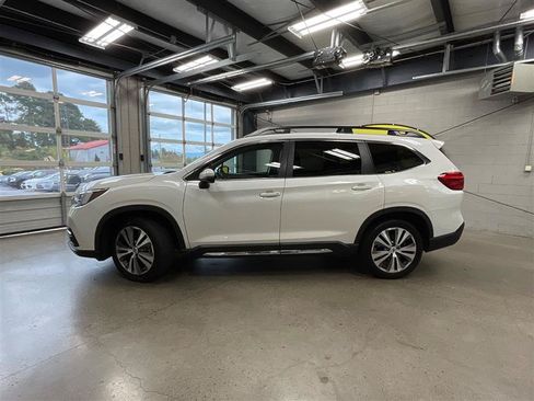 Used 2022 Subaru Ascent Limited AWD/4WD image 2