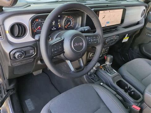 New 2025 Jeep Gladiator Sport image 10