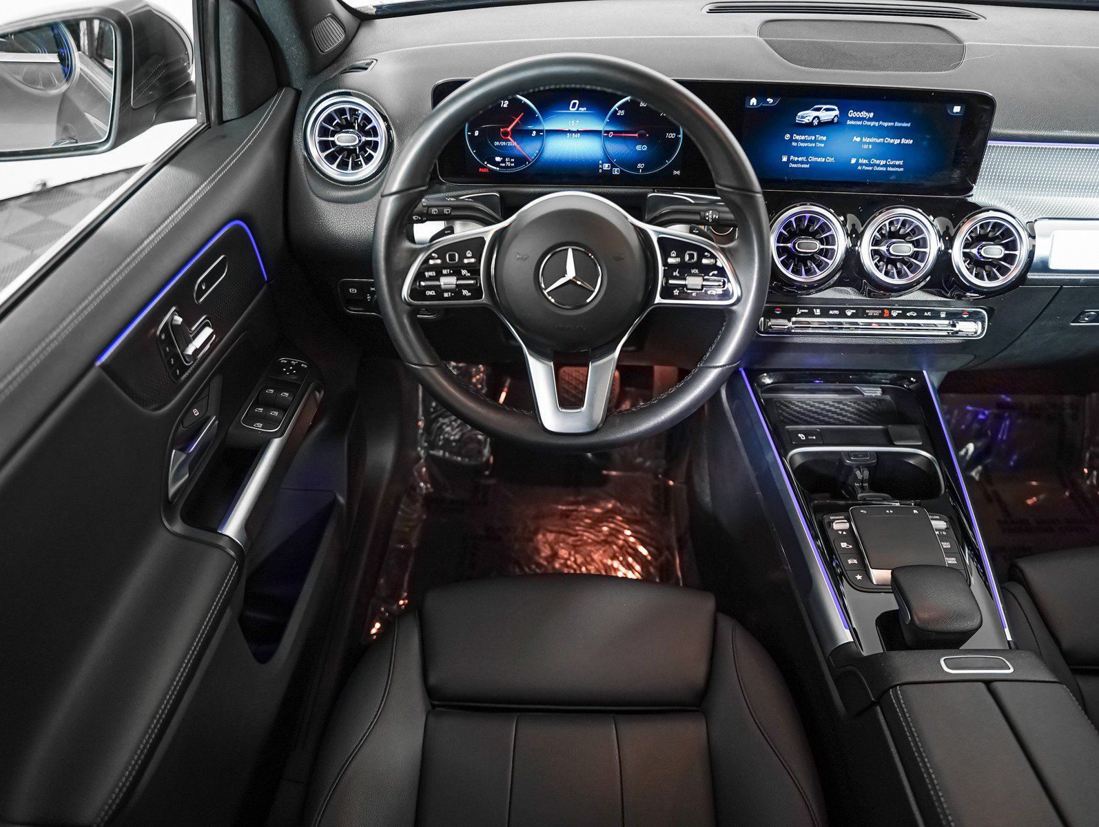 Certified 2023 Mercedes-Benz EQB 300 4MATIC w/ Exclusive Package image 15