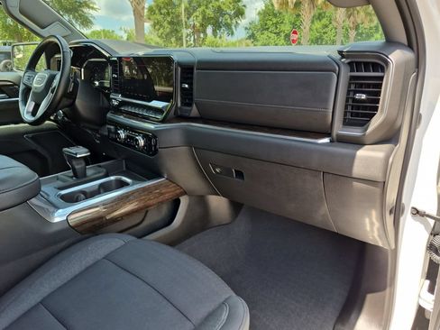 Used 2024 GMC Sierra 1500 Elevation w/ LPO, Elevation Black Package AWD/4WD image 24