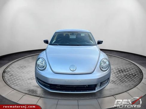 Used 2012 Volkswagen Beetle 2.0T image 8