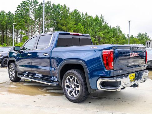 Used 2022 GMC Sierra 1500 SLT w/ SLT Premium Plus Package AWD/4WD image 8