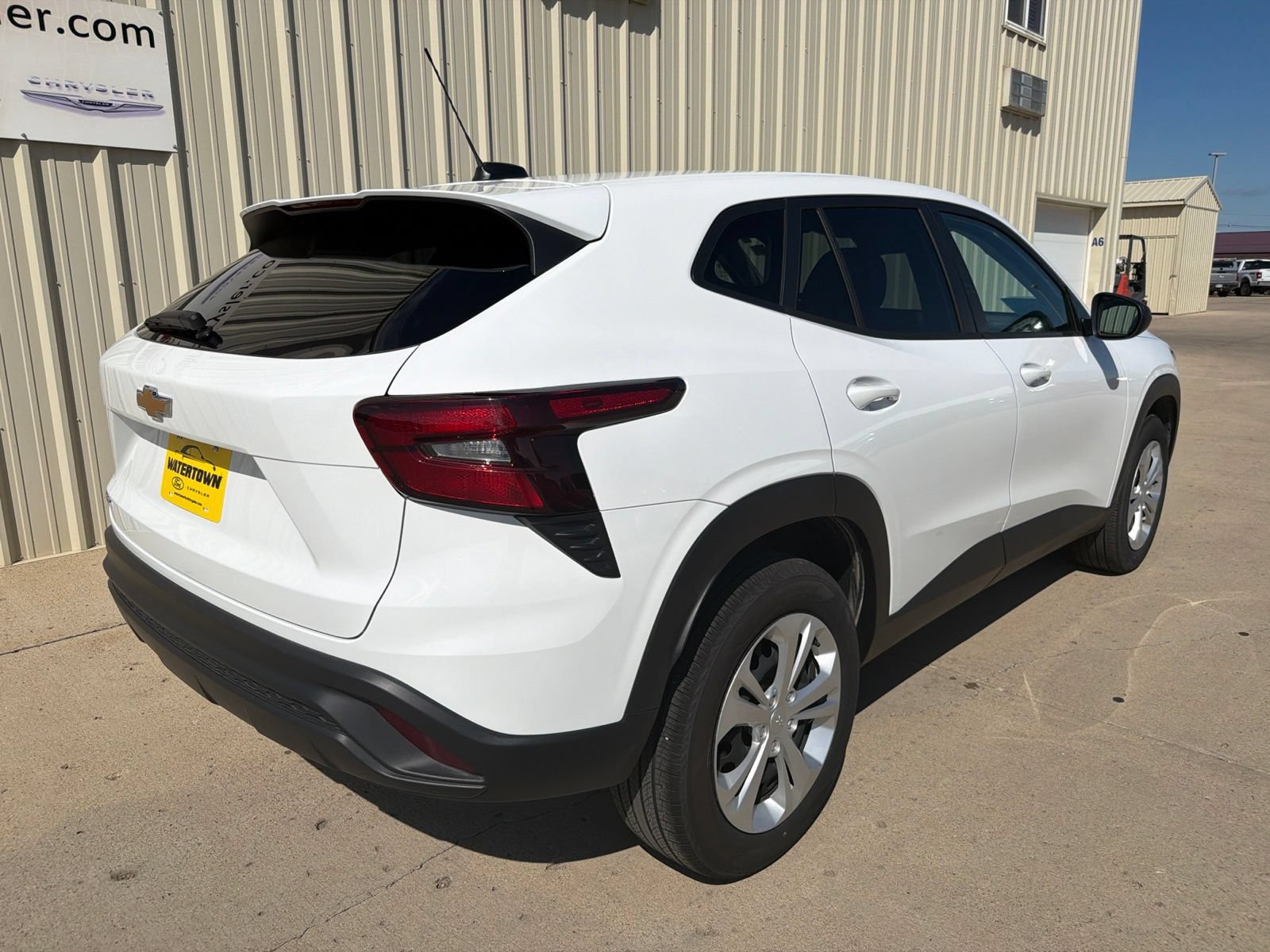 Used 2026 Chevrolet Trax LS FWD image 7