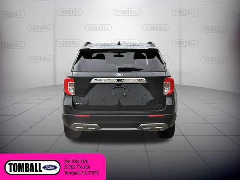 Used 2024 Ford Explorer XLT w/ Equipment Group 202A RWD image 6