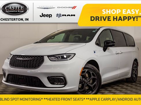 Used 2024 Chrysler Pacifica Limited FWD image 1