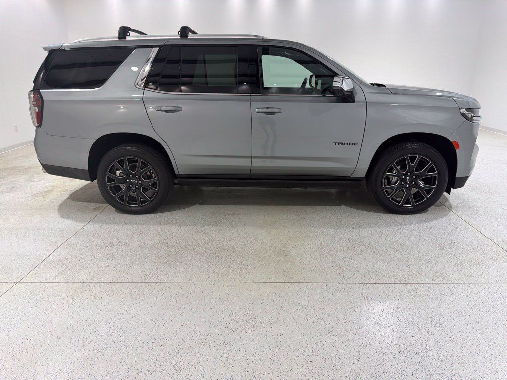 Used 2024 Chevrolet Tahoe Premier w/ Premium Package 2 AWD/4WD image 6