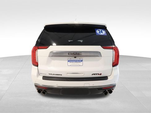 Used 2024 GMC Yukon AT4 w/ Technology Package AWD/4WD image 3
