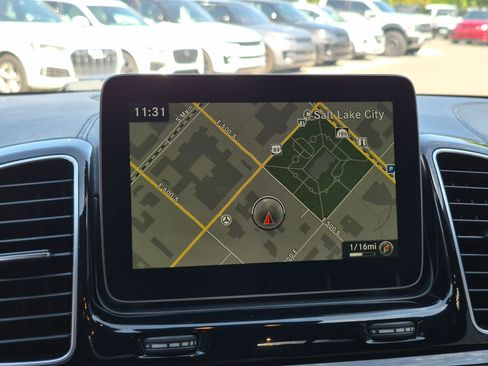 Used 2017 Mercedes-Benz GLS 450 4MATIC image 22