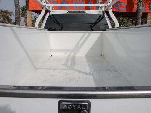 Used 2018 Ford F350 XLT image 9