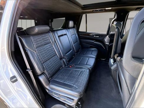 Used 2021 Cadillac Escalade Sport Platinum AWD/4WD image 29