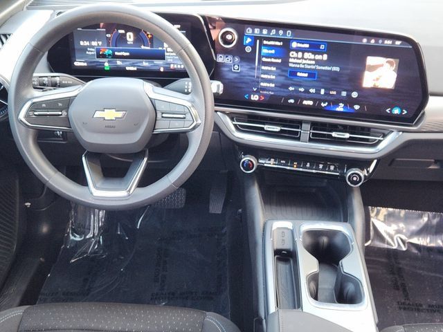 Used 2025 Chevrolet Equinox EV LT FWD image 27