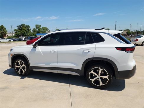 New 2025 Volkswagen Tiguan SE image 7