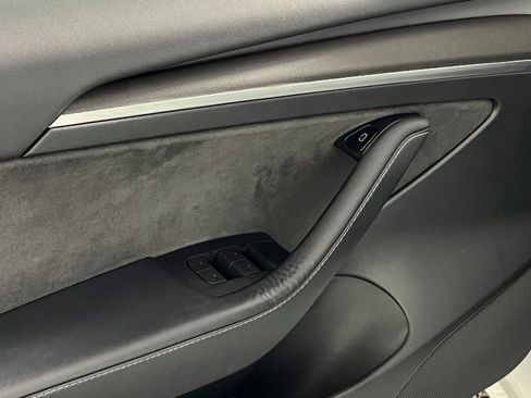 Used 2023 Tesla Model 3 Performance image 15