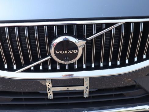 Used 2023 Volvo XC60 B5 Plus w/ Climate Package AWD/4WD image 32