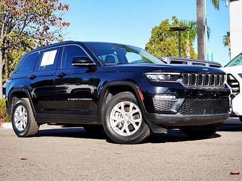 Used 2023 Jeep Grand Cherokee Limited w/ Trailer Tow Prep Group (B) image 2