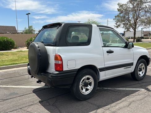 Used 1999 Chevrolet Tracker 2WD Convertible image 11