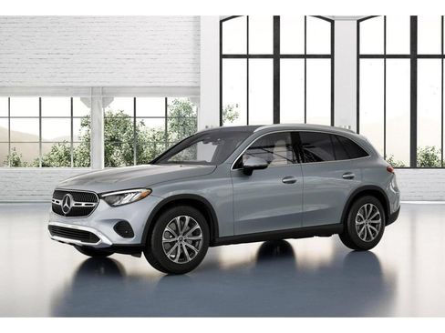 Certified 2025 Mercedes-Benz GLC 300 4MATIC image 38
